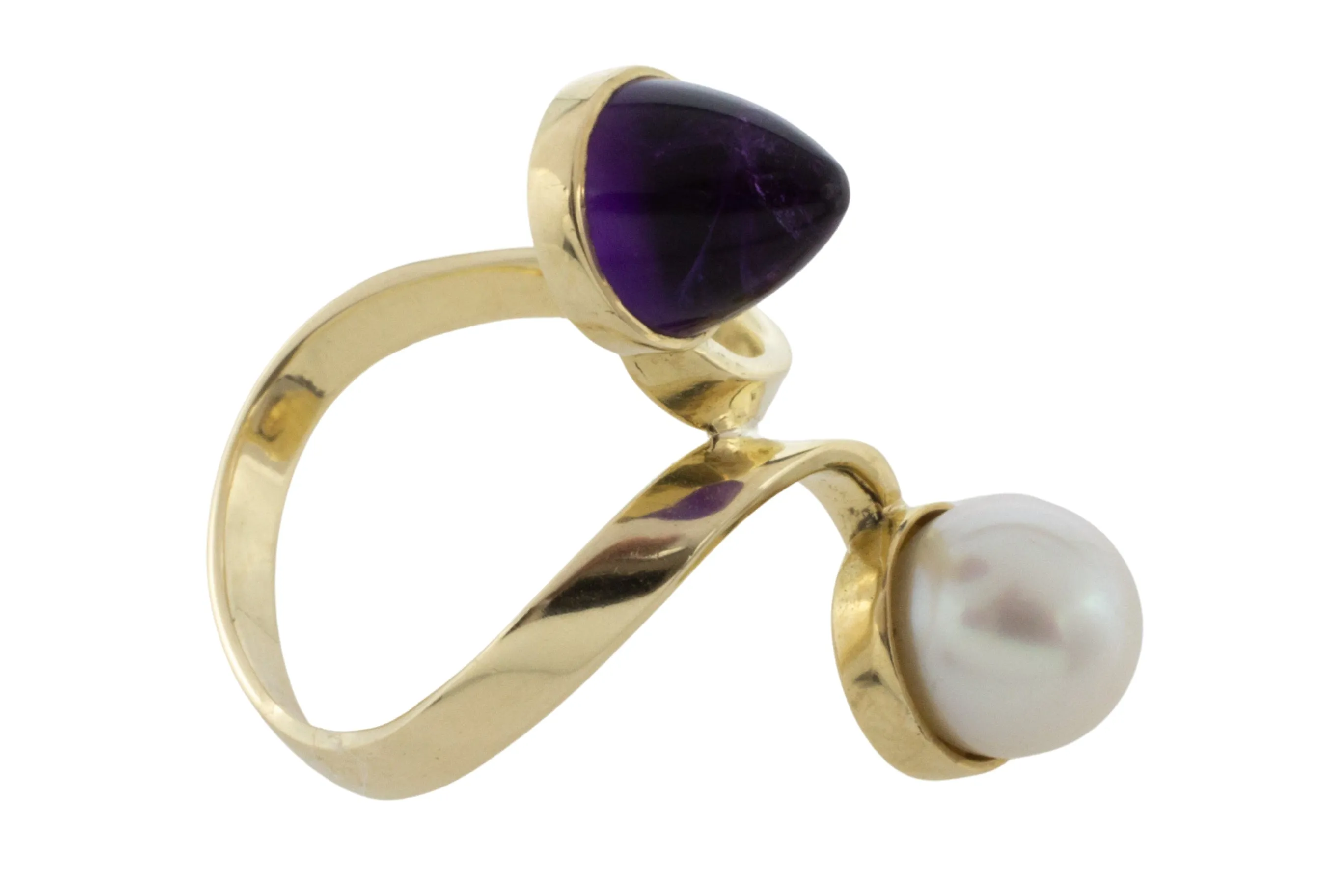 Amethyst and pearl Toi et Moi ring