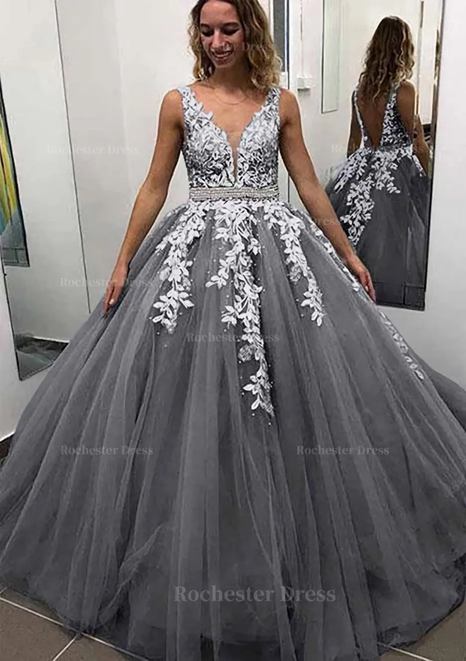 Ball Gown Sleeveless Long/Floor-Length Tulle Prom Dress With Lace Appliqued Beading