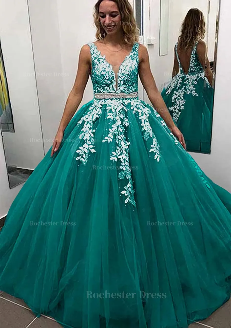 Ball Gown Sleeveless Long/Floor-Length Tulle Prom Dress With Lace Appliqued Beading