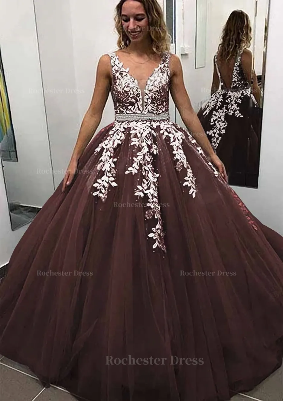 Ball Gown Sleeveless Long/Floor-Length Tulle Prom Dress With Lace Appliqued Beading