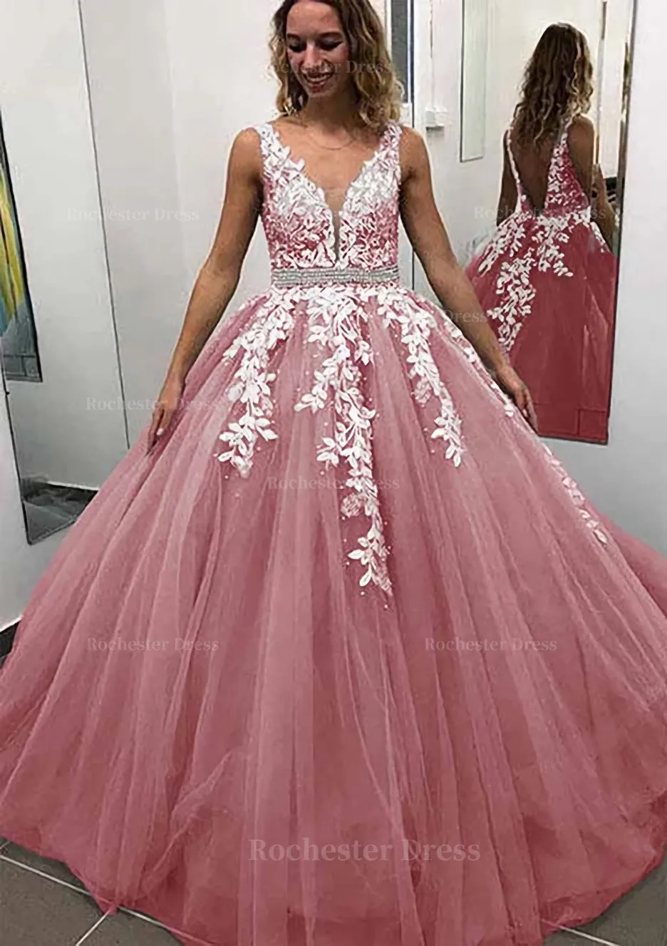 Ball Gown Sleeveless Long/Floor-Length Tulle Prom Dress With Lace Appliqued Beading