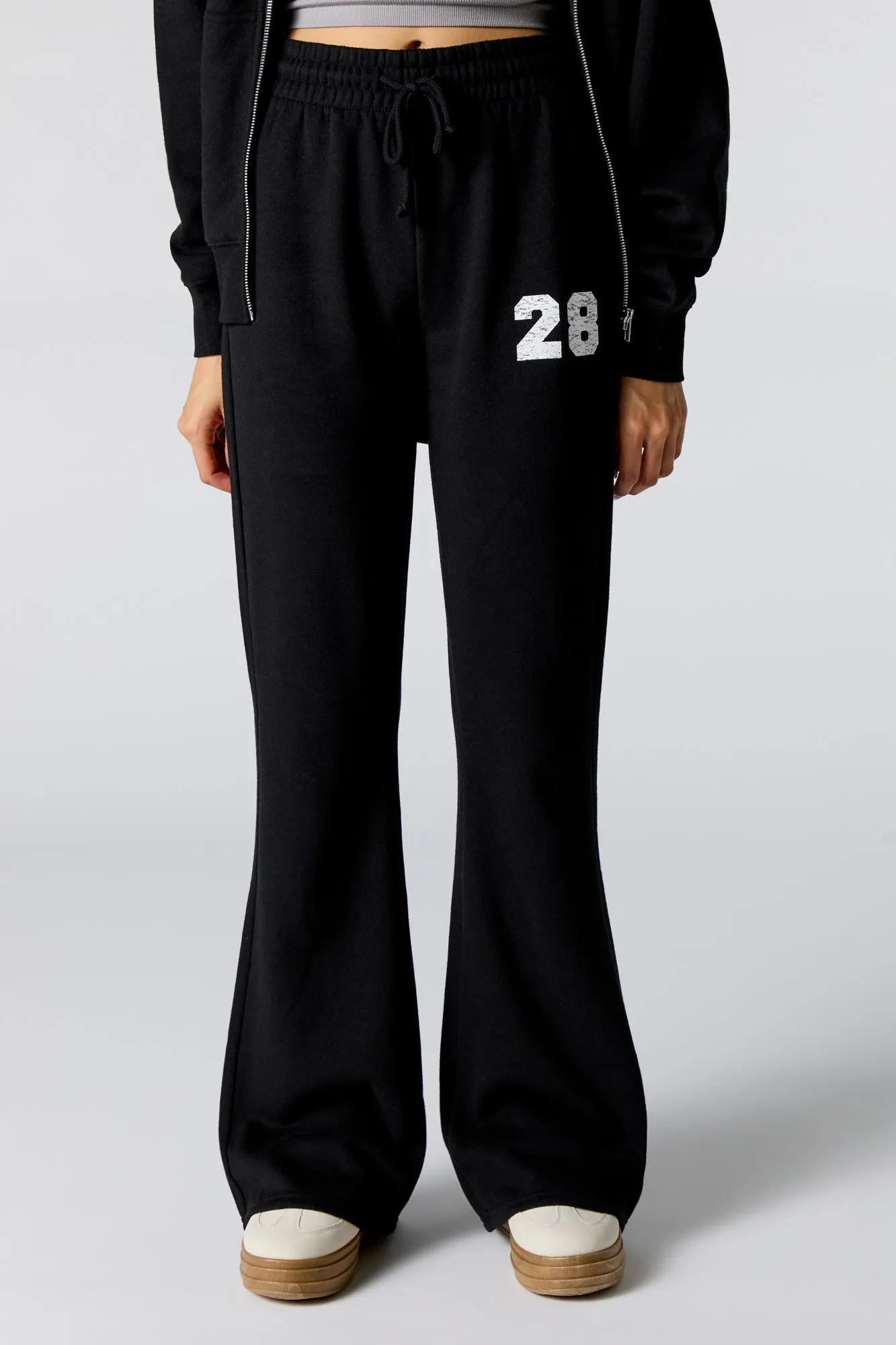 Graphic Fleece Flare Sweatpant