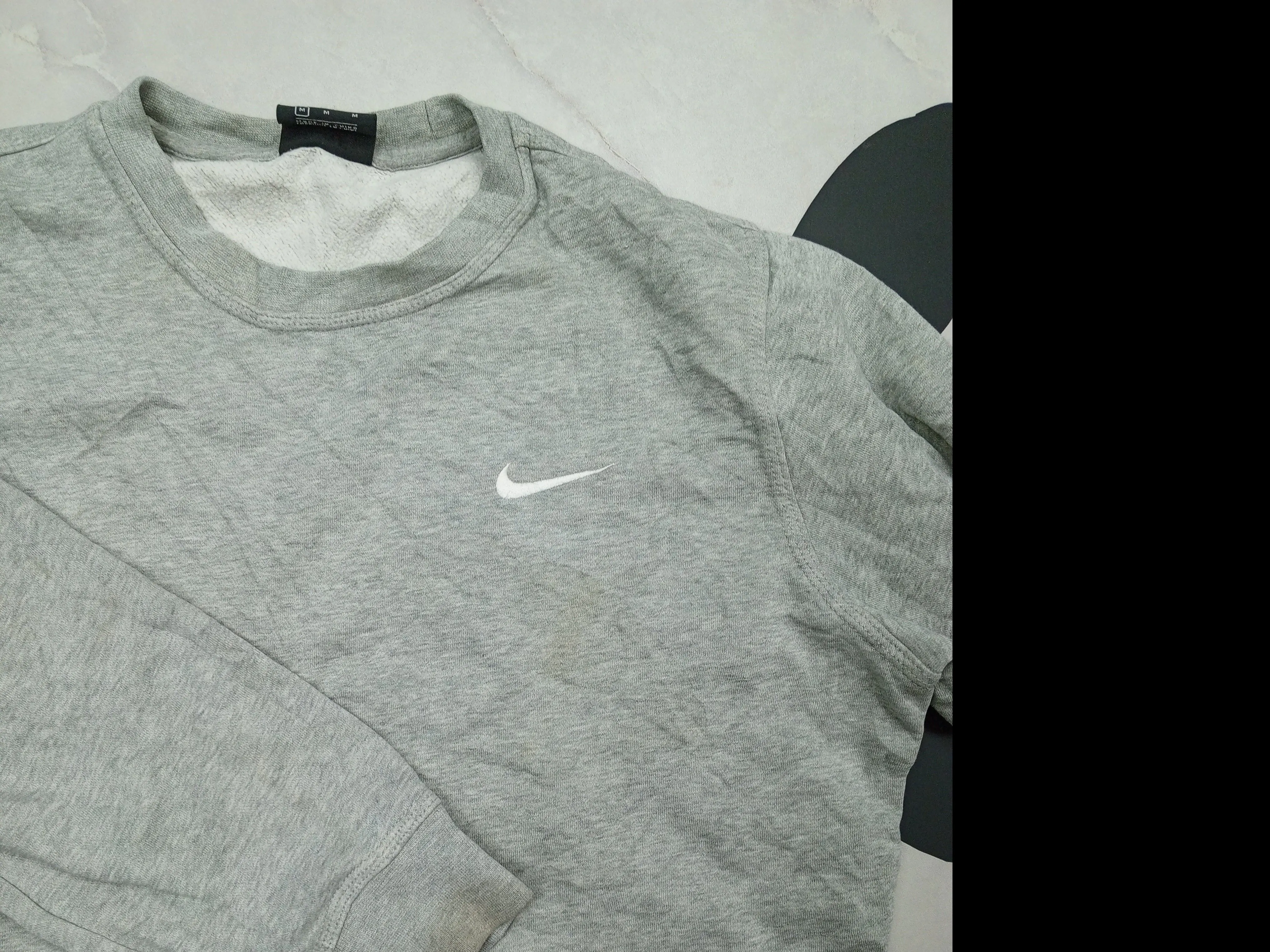 LEVI'S / NIKE  HOODIE/SWEATSHIRT MIX - 15 PIECES