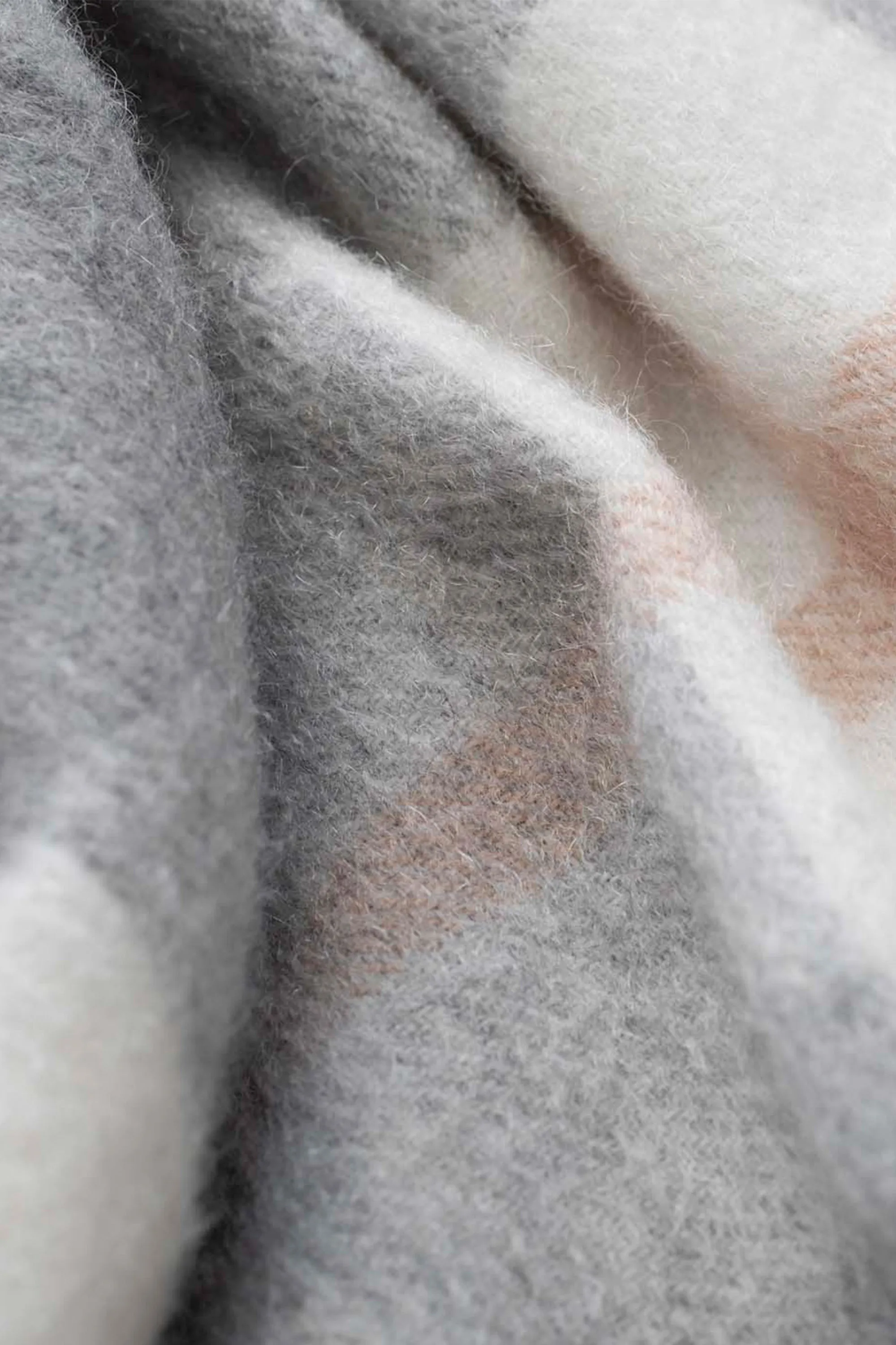 Made In Scotland Contemporary Check Cashmere Stole - Grey