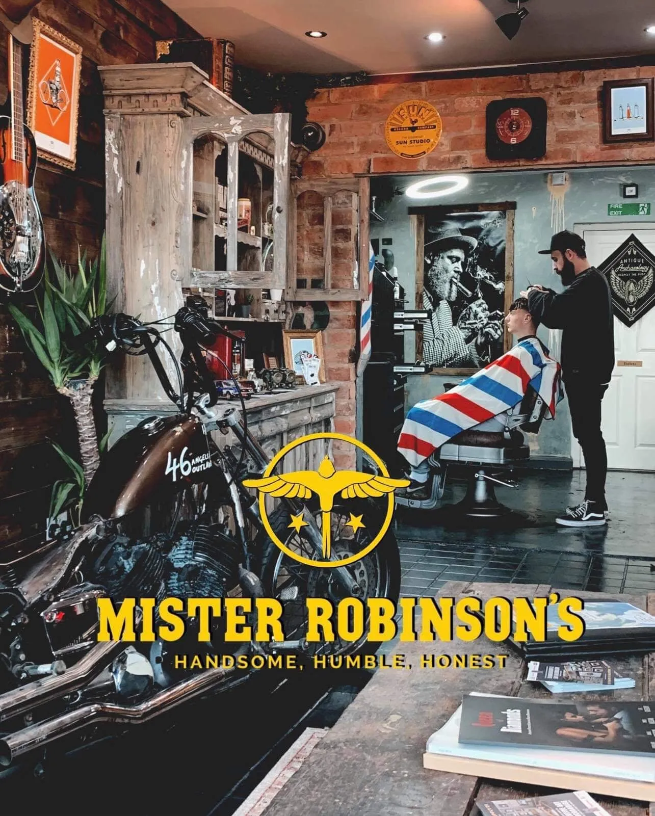 MR ROBINSONS "MUSTANG" HOODIE